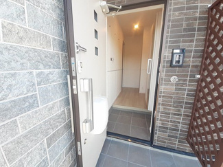 【玄関】 | メゾン・ド・リヴィエール　Ⅱ | 落ち着いた玄関です