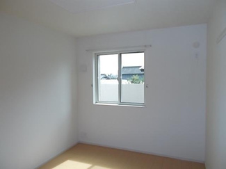 【内装】 | フォルトゥーナ・Ⅱ | 内装は落ち着いています