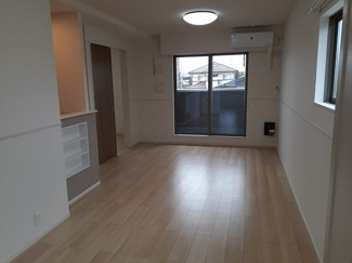 【居間・リビング】 | トムトック　Ⅵ | ゆったり過ごせる居間です