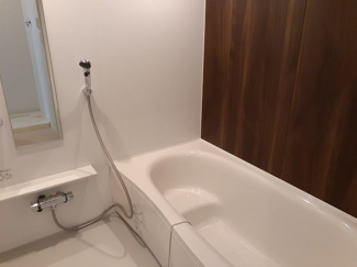 【浴室】 | トムトック　Ⅵ | 落ち着いた空間のお風呂です