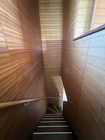 パウ・ガーデンの内装|階段
