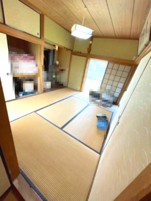 【和室】 | 富田林市寺池台2丁目　中古戸建 | 押入付きの和室は寝具や衣類などもスッキリ収納可能！居住スペースを有効的に、広くお使いいただけます。