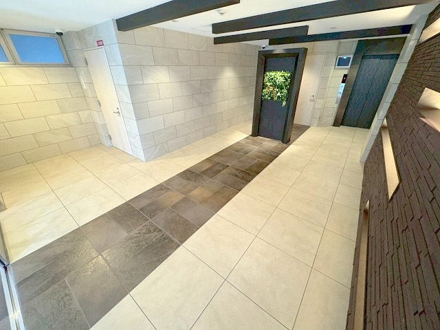 シャルマンパレ淡路のロビー