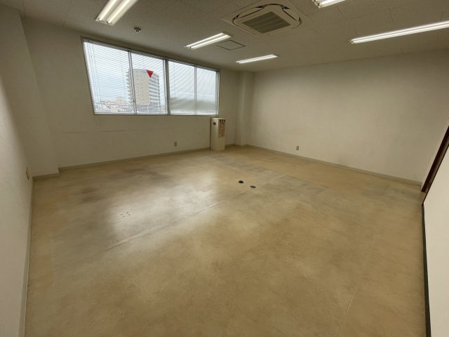 ケイズビルの内装