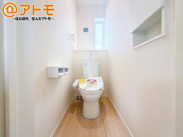 【トイレ】 | 三島市青木第4　新築一戸建て　3号棟 | ２つトイレがあるので朝も混みあわずに使うことができます！