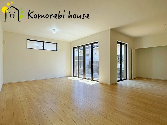 上尾市緑丘　9期　新築一戸建て　グレース　01の居間・リビング|こちらの居間で趣味の時間をお楽しみください