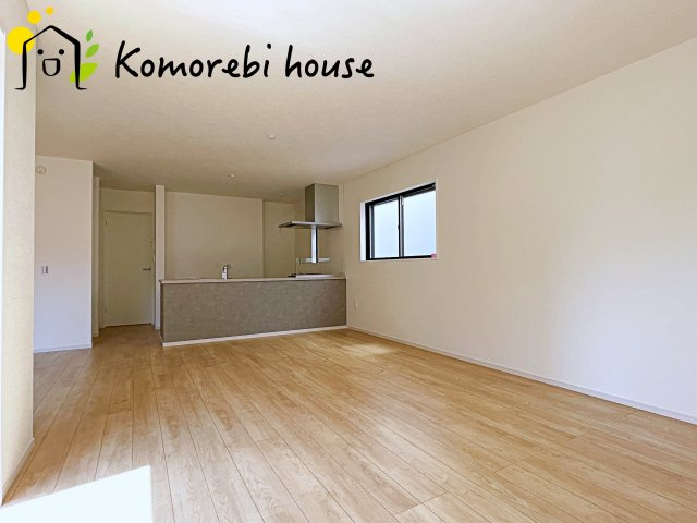上尾市緑丘　9期　新築一戸建て　グレース　01の居間・リビング|使いやすいリビングです