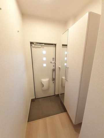 グローブ　Ａの玄関