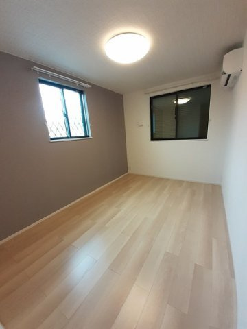 グローブ　Ａの内装