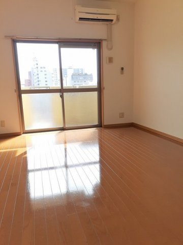 フォーウィルズコートの内装