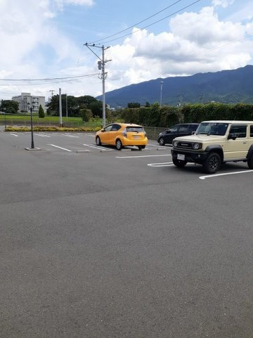 ラ・フェリーチェⅡの駐車場