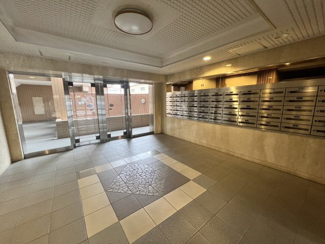 ライオンズマンション大宮宮原のエントランス