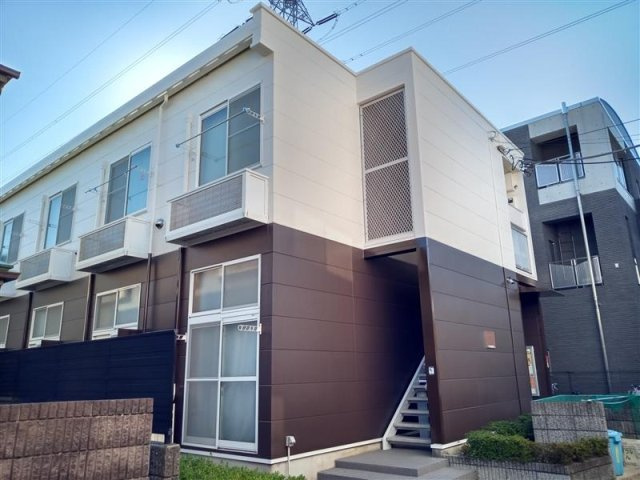 レオパレスシャロームの外観