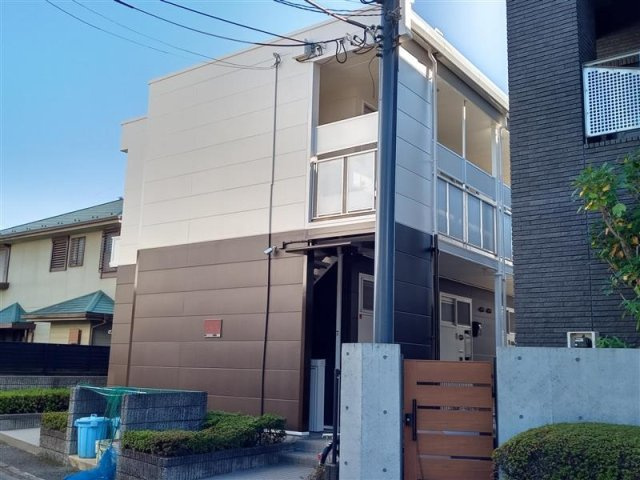 レオパレスシャロームの外観