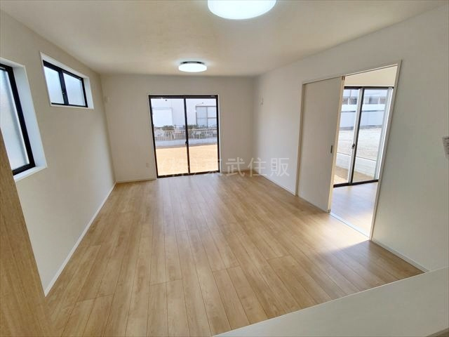 【居間・リビング】の画像