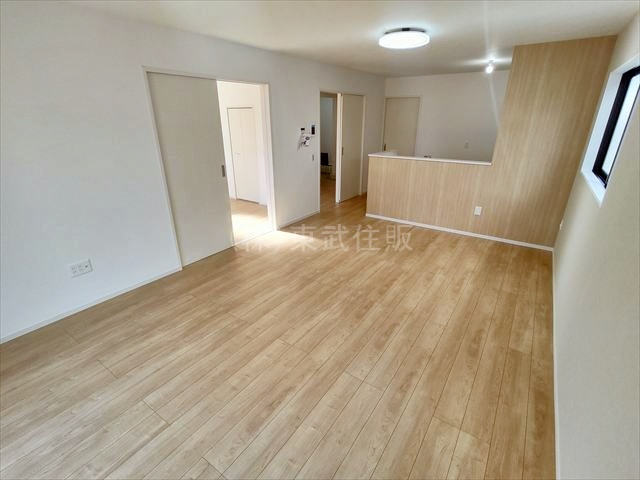 【居間・リビング】の画像