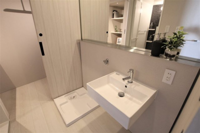 【独立洗面台】 | b.DOUGASHIBA | 4階モデルルームのお写真です