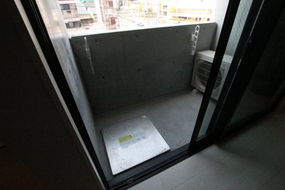 【バルコニー】 | b.DOUGASHIBA