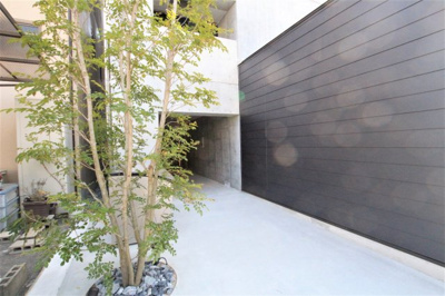 【エントランス】 | b.DOUGASHIBA