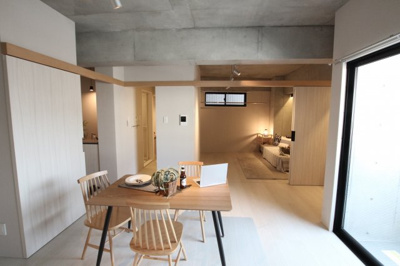 【居間・リビング】 | b.DOUGASHIBA | 4階モデルルームのお写真です