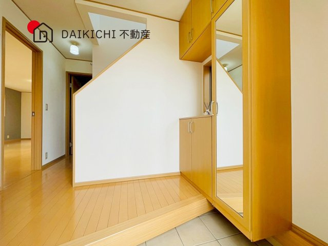 【玄関】 | 鴻巣市屈巣　中古戸建