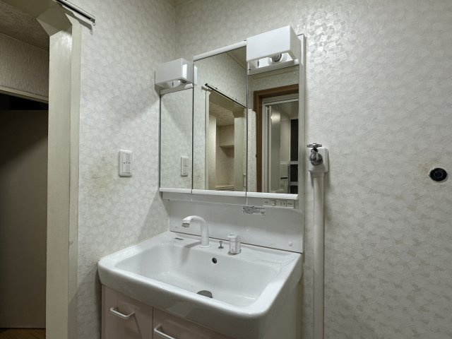 リバーサイドパレス明石の独立洗面台