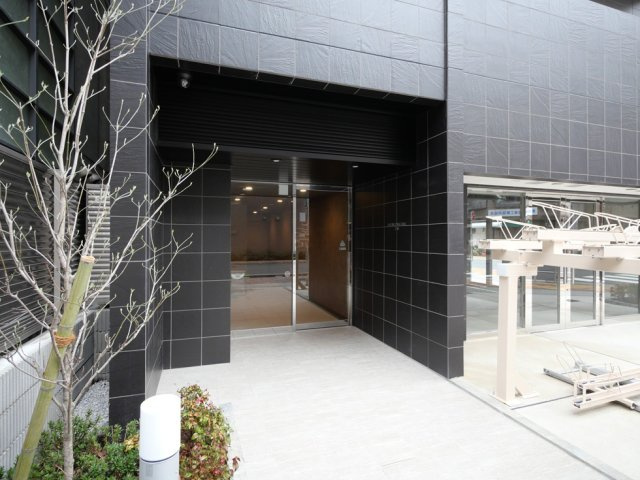 PREMIUM CUBE 上野のエントランス