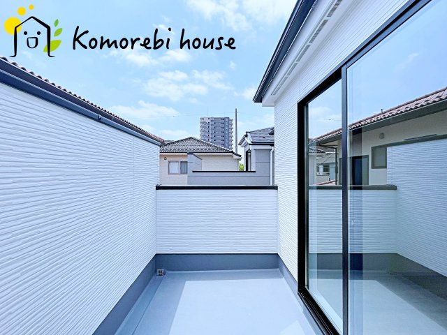 上尾市緑丘　9期　新築一戸建て　グレース　02のバルコニー|バルコニー付きです