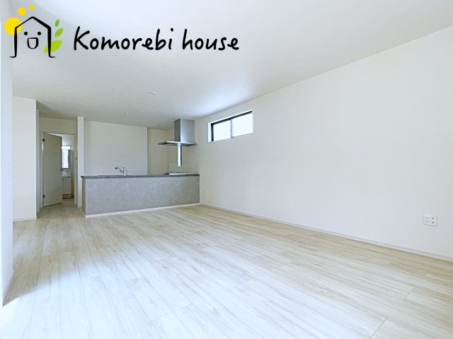 上尾市緑丘　9期　新築一戸建て　グレース　02の居間・リビング|こちらの居間で趣味の時間をお楽しみください