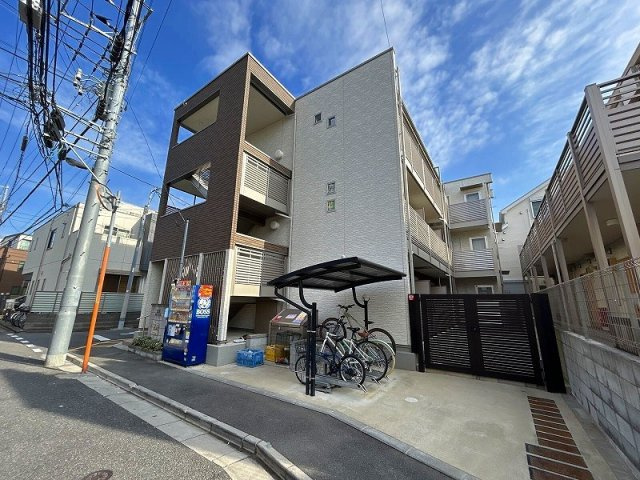 クレイノ葵芳　１号館の外観