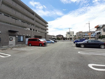 【駐車場】 | ラフォーレ広畑 | カースペースがあります