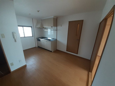 【居間・リビング】 | サンファミール西庄 | おしゃれな居間です