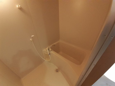 【浴室】 | サンファミール西庄 | きれいなお風呂です