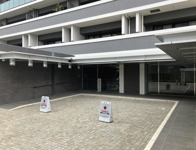 シティハウス流山おおたかの森ステーションコートのエントランス