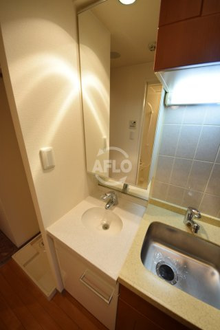 エステムコート心斎橋アルテールの独立洗面台|エステムコート心斎橋アルテール　独立洗面台