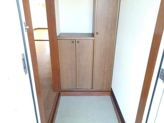 パルネットアメニティの玄関