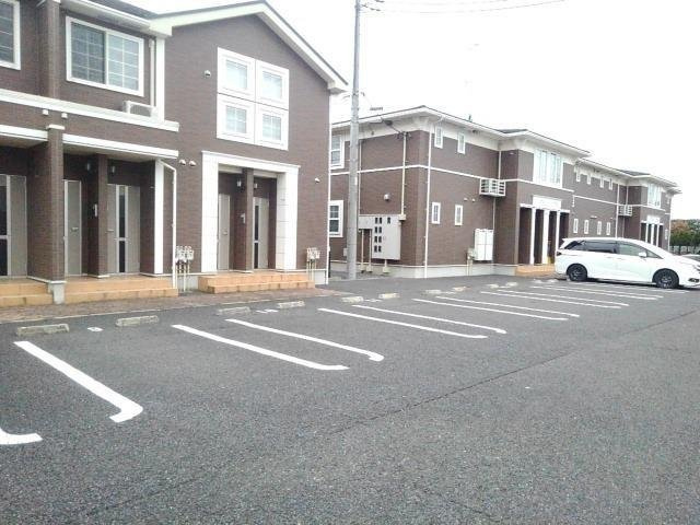 シャン・ド・フルールⅠの駐車場