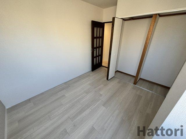 エステートピア緑地の居間・リビング