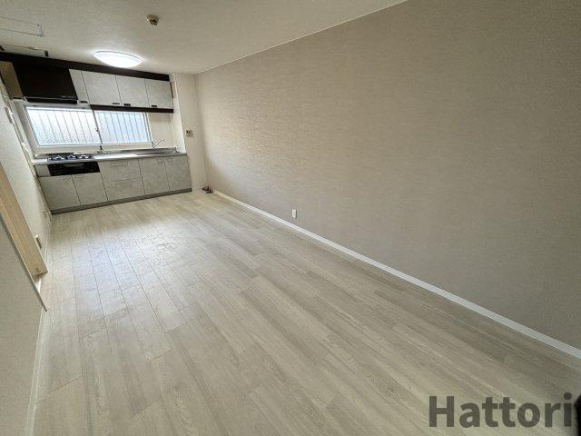 エステートピア緑地の居間・リビング