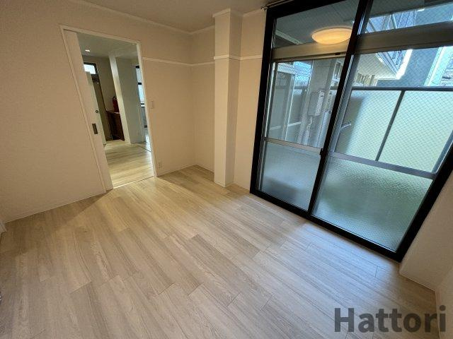 エステートピア緑地の居間・リビング