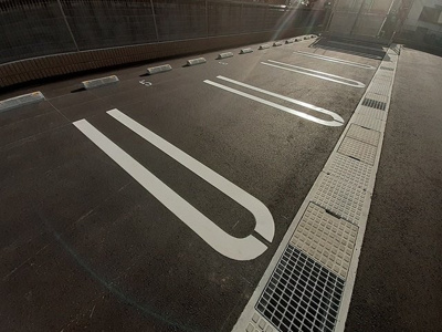 【駐車場】 | フェリア垣内 | 駐車場に車を止められます