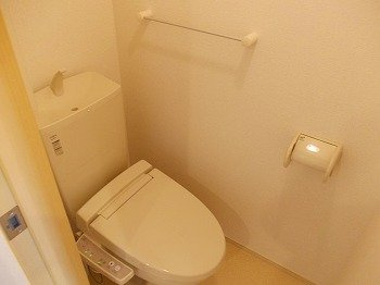 【トイレ】 | ベル・セーズⅡ | コンパクトで使いやすいトイレです
