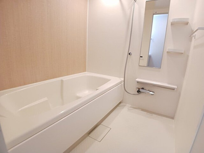 【浴室】 | ウエスト・ラポール | きれいなお風呂です