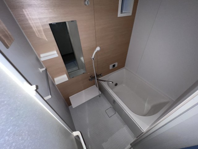 ハイツウエストIIの浴室