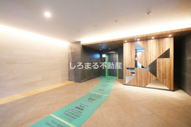 プレサンス朝潮橋ベイ・ブリーズのロビー