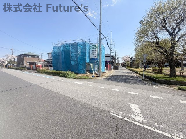 吉川市高久1丁目　新築戸建　全3棟　A号棟の前面道路含む現地写真|前面道路含む現地写真です。