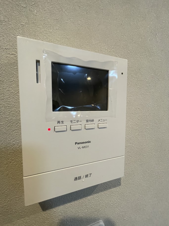 京都府京都市伏見区日野野色町　の防犯設備|TVモニター付きインターホン付き、防犯面でも安心です！