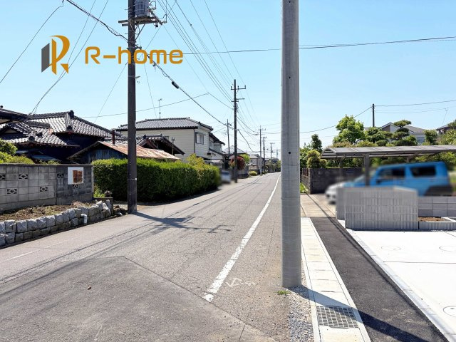 我孫子市青山第1期　新築戸建て　2号棟の前面道路含む現地写真|『今から見たい！』大歓迎です♪
お気軽にＲ－ｈomeまでお問い合わせください。