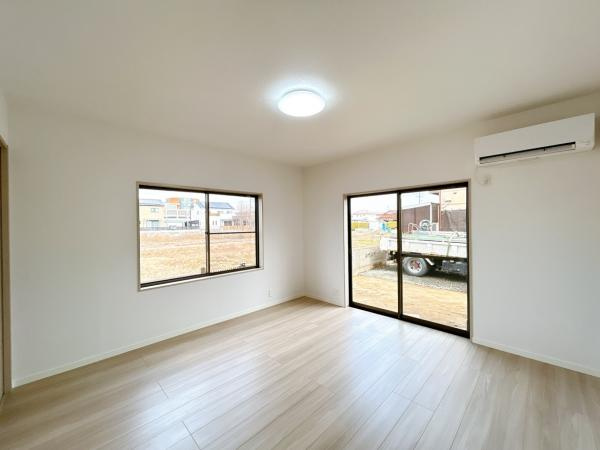 【洋室】 | 仲介手数料無料！高泊小学校に通えるリフォーム済み中古住宅　山陽小野田市西高泊 | きれいな洋室です