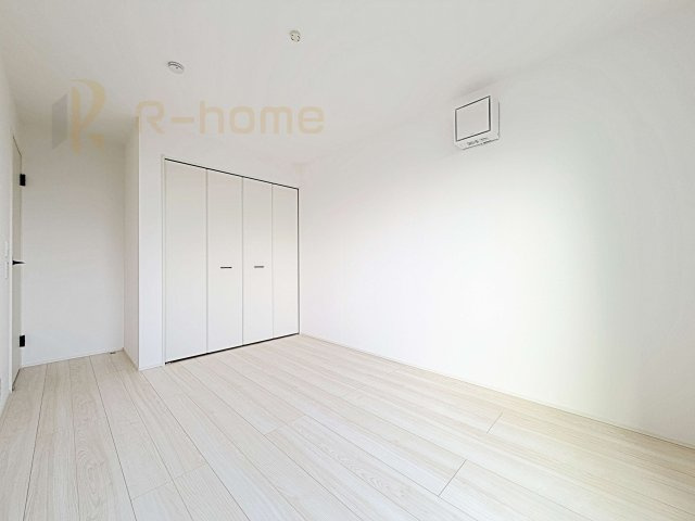 我孫子市青山第1期　新築戸建て　3号棟の洋室|どんな部屋家具も合わせやすいシンプルな洋室！
たっぷりの日差しと心地よい風が舞い込む住まい♪